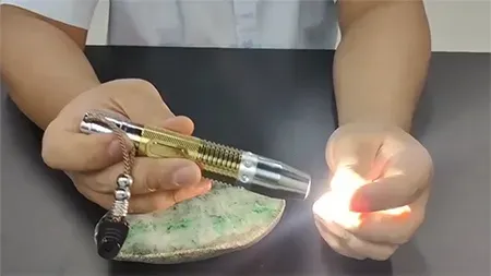 مصباح فحص الأحجار الكريمة بـ 3 ألوان