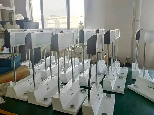 مجموعة واسعة من أدوات الأحجار الكريمة
